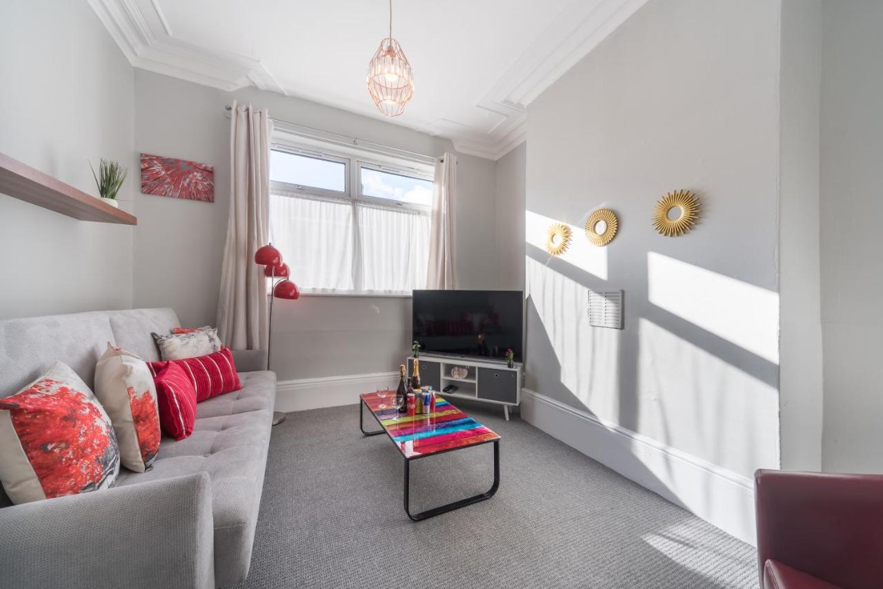 3 Bedroom Saks - 2 Living Area House In Newland Ave Hull Kingston upon Hull Eksteriør billede